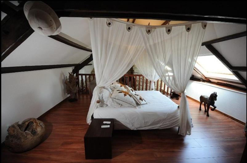 Bed and Breakfast Le Domaine De Saint-Thomin Nostang Habitación foto
